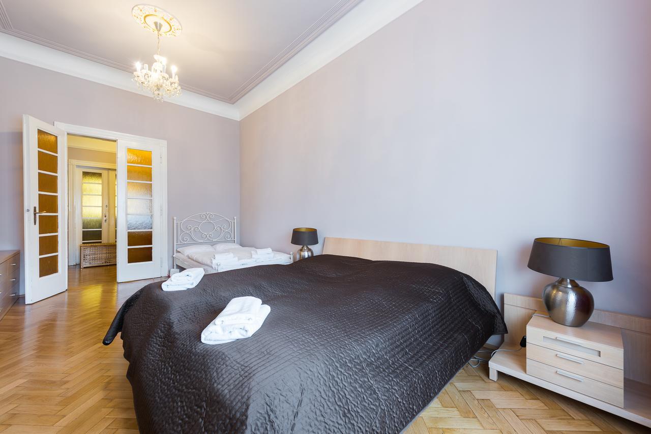 Wenceslas Square Apartment Πράγα Εξωτερικό φωτογραφία